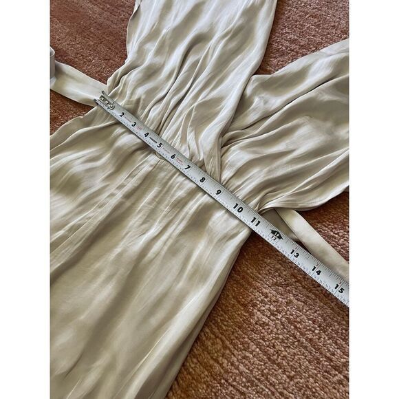 NWOT EXPRESS Satin Flutter Sleeve Culotte Jumpsuit champagne  Color Sz  XXS - Picture 5 of 11